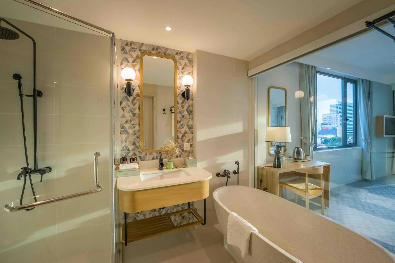 Cozy Danang Boutique Hotel 4*, Da Nang Vietnam